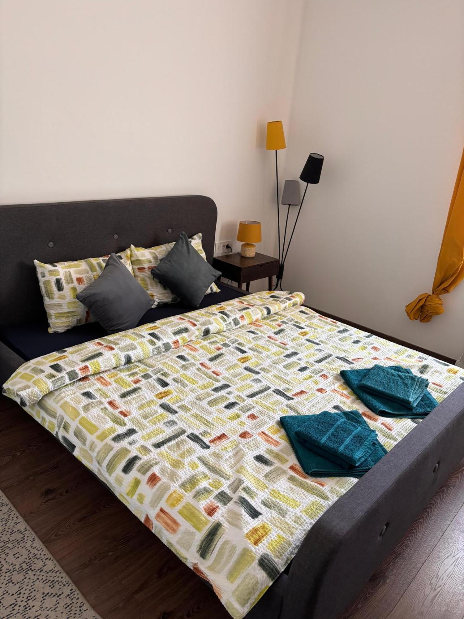 Mirvana Apartments Metheor Executive Suite Temesvár Kültér fotó